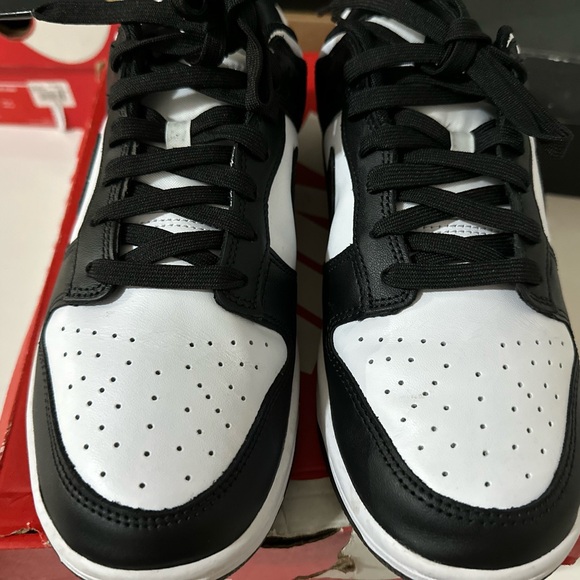 Nike Dunk Low Retro White and Black Panda - Picture 1 of 10